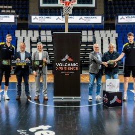 Presentación de la iniciativa para promocionar el producto local con el CB Canarias