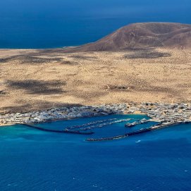 Aérea de viviendas en Caleta de Sebo, La Graciosa.