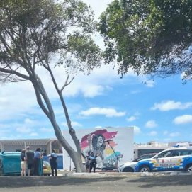 Vuelco del vehículo en la Vía Medular. Foto: La Voz