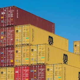 Contenedores marítimos. El transporte se ha encarecido en Canarias tras el cierre de Ormuz