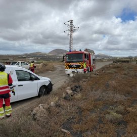 Bomberos durante su intervención