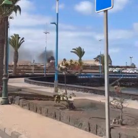 Columna de humo negro en La Rocar. Foto: La Voz
