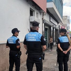 La Policía Local de Arrecife refuerza sus patrullas diarias por los barrios