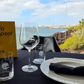 Mesa del restaurante del Castillo de San José