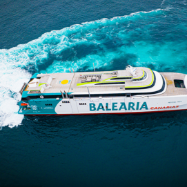 El ferry rápido de Balearia Canarias