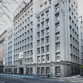Fachada del Instituto de Crédito Oficial en Madrid. Protección Oficial.