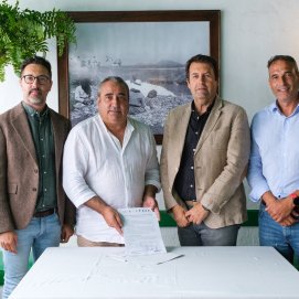 Firma del convenio con los responsables de Hacienda en Haría, San Bartolomé y Tías.
