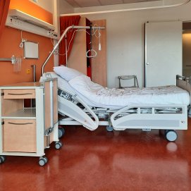 Cama de hospital. Foto de Timothy Huliselan (Pexels). 