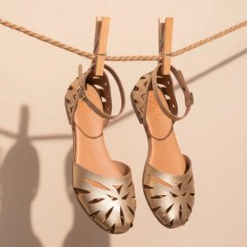 Sandalias doradas de Porronet