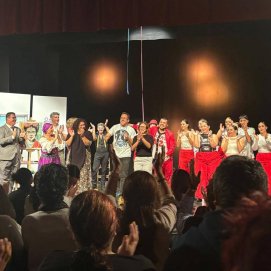 Daniel Moisés junto a parte del elenco de D&M