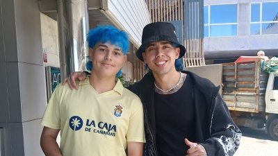 Daniel Travieso junto al artista Luck Ra
