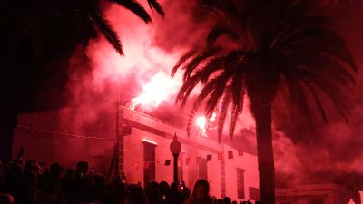 Quema de Facundo en la Noche de San Juan de Haría. Fotos: La Voz.