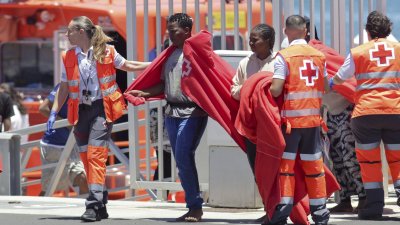 Llegada de migrantes a Puerto Naos, 24 de junio 2026 (Fotos: Juan Mateos)