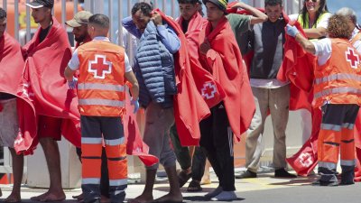 Llegada de migrantes a Puerto Naos, 24 de junio 2026 (Fotos: Juan Mateos)
