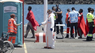 Llegada de migrantes a Puerto Naos, 24 de junio 2026 (Fotos: Juan Mateos)