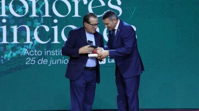 Gala 'Honores y Distinciones 2016'