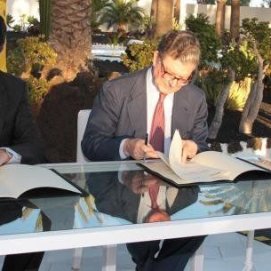 Soria firma un convenio que pone La Mareta "al servicio de los intereses turísticos de España"