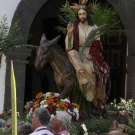 La procesión de La Burrita da comienzo a la Semana Santa