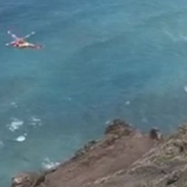 Rescatada en helicóptero una joven parapentista tras sufrir una caída en Haría