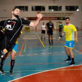 El Ca´Mario Lanzarote escala a la segunda posición tras ganar al PAN Moguer (29-24)