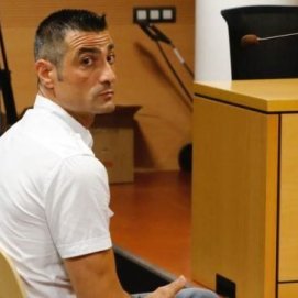El acusado de incendiar una casa con su exnovia dentro dice que solo quería "asustar"