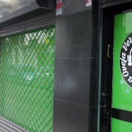 La Policía Local inspecciona el club de cannabis 'La Oveja Verde' tras las quejas vecinales por olores