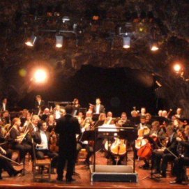La Orquesta Sinfónica de Tenerife brilla en Jameos del Agua