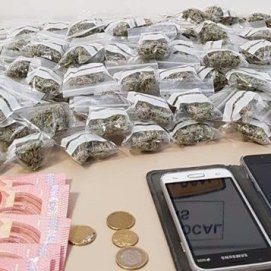 Detenido un hombre en Puerto del Carmen con 99 bolsas de marihuana