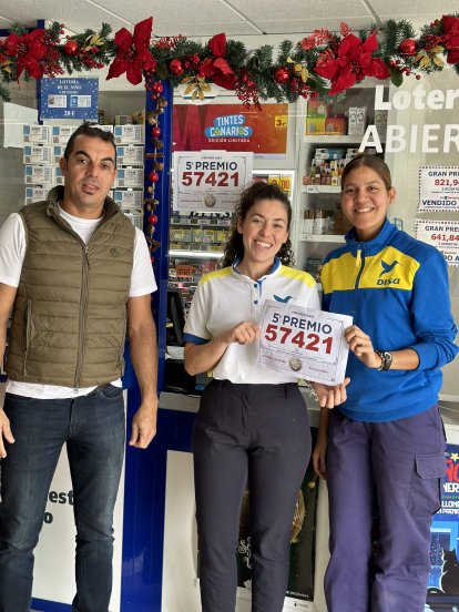 Quinto premio de la Lotería de Navidad en DISA  Mogaza
