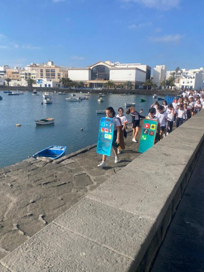 Los alumnos del 'Colegio Santa Maria de los Volcanes' 