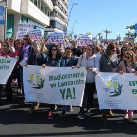 Manifestación de Afol reclamando la unidad de radioterapia