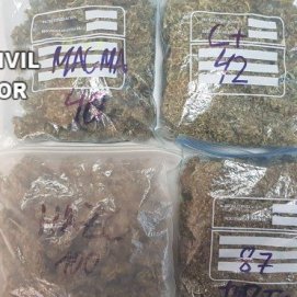 Detenidos tres jóvenes tras ser pillados con 219 gramos de marihuana en Puerto del Carmen