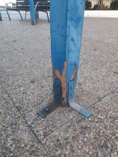 Elementos deteriorados en Arrecife. 
