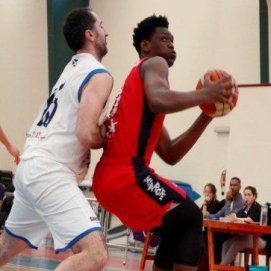 El Náutico Tenerife venció al Aloe Plus Lanzarote Conejero en el derbi (68-77)