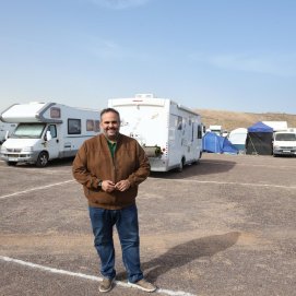 El consejero Samuel Martín en el camping de Papagayp