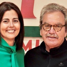 José Torres Stinga, junto a la número dos de la Plataforma del Municipio de Haría, Evelia García