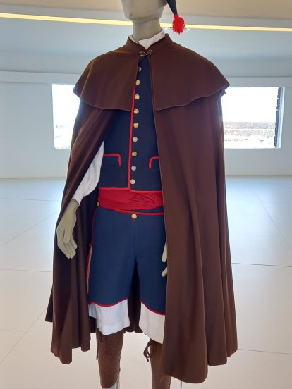 Exposición de trajes típicos en Jameos 