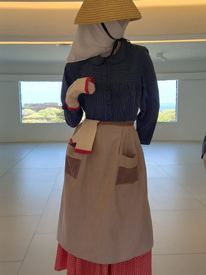 Exposición de trajes típicos en Jameos 