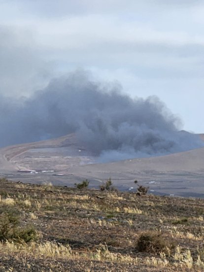 Imágenes del incendio del vertedero de Zonzamas