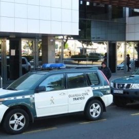 Condenado a seis meses de prisión el joven que agredió a su expareja en las fiestas de Famara