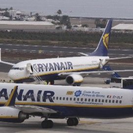 El sindicato USO afirma que Ryanair pretende despedir a 58 trabajadores al cerrar su base en Lanzarote