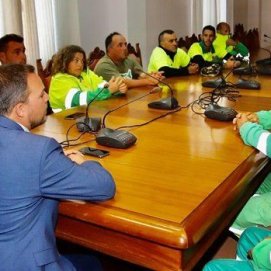 Los trabajadores de márgenes de carreteras agradecen el "buen talante" de Medina tras asegurar su subrogación