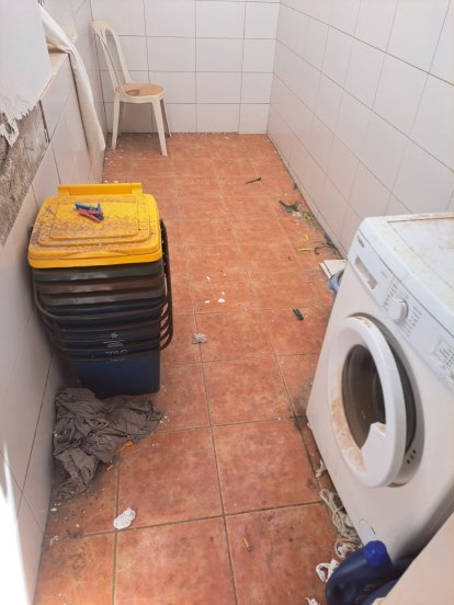 Destrozo en su casa de La Santa