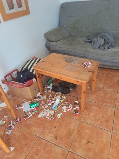 Destrozo en su casa de La Santa