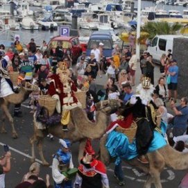 La magia de los Reyes Magos también inundó el municipio de Tías