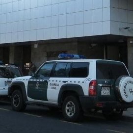 Vehículos de la Guardia Civil, a las puertas de los Juzgados de Arrecife
