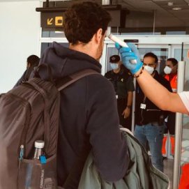 Comienzan los controles de temperatura en el aeropuerto de Lanzarote