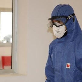 Efectivos de la UME realizan labores de desinfección ante el coronavirus en Lanzarote