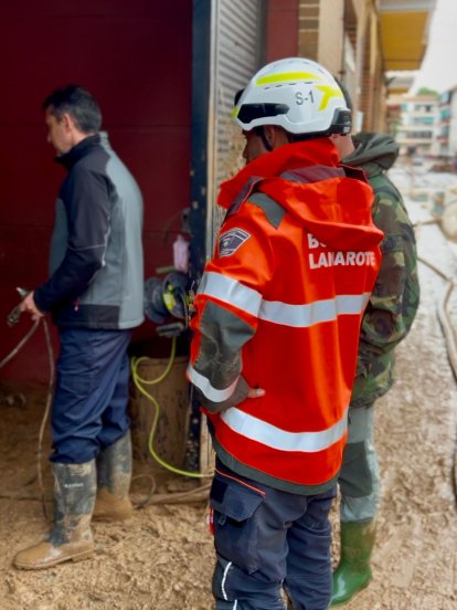 Bomberos de Lanzarote acuden a Valencia para ayudar en las tareas de limpieza tras la DANA