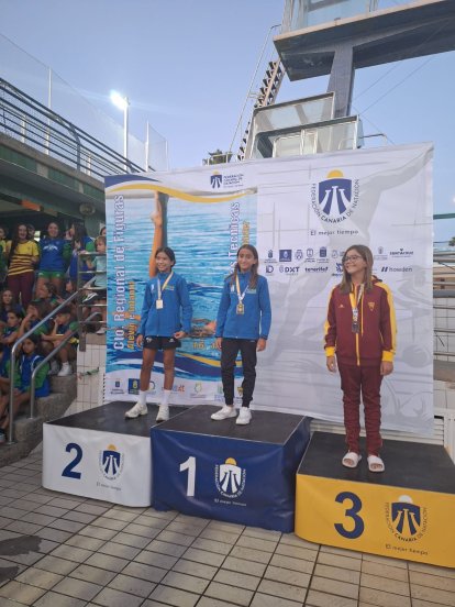 El CD de Natación Pingüinos de Arrecife arrasa en el Campeonato Regional de Natación Artística
